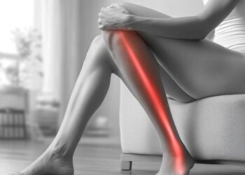 Deconstructing the Analgesic Landscape: A Pharmacological and Clinical Disambiguation of Acetaminophen and Opioids